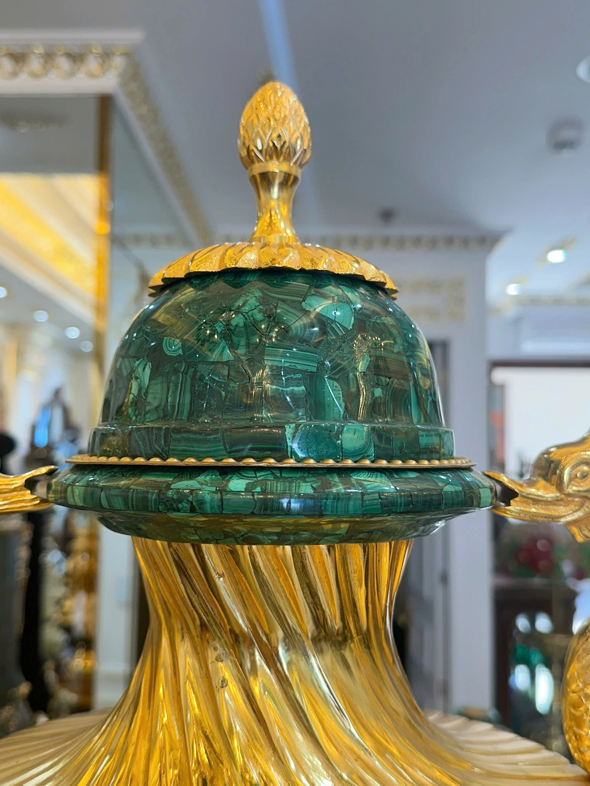 Bình Cup Malachite 2 Con Rồng Bình Cup Malachite 2 Con Rồng